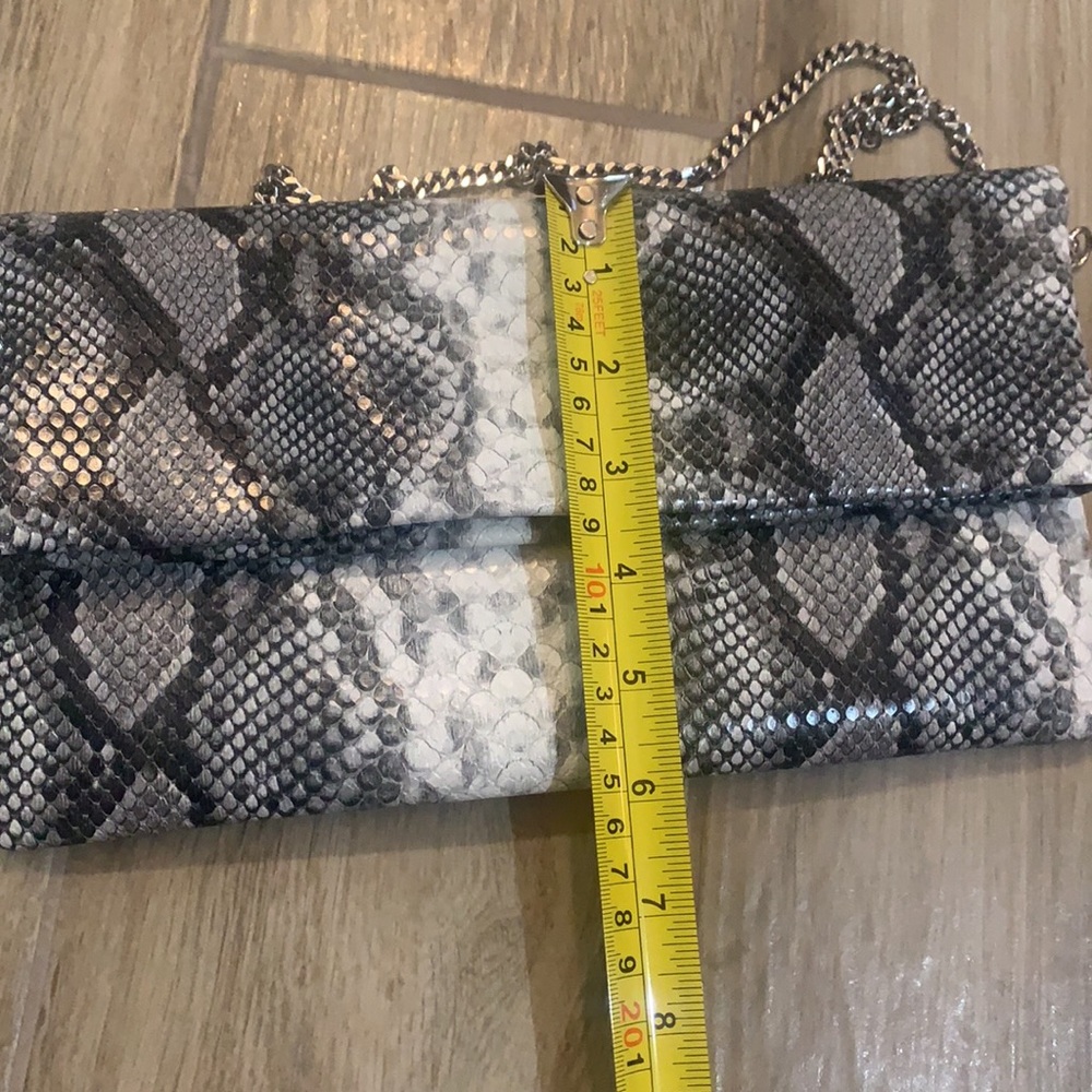Express Snake Style Purse - Picture 5 of 5